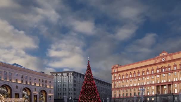 夜には モスクワ ロシアでクリスマス Lubyanskaya ルビャンカ — ストック動画