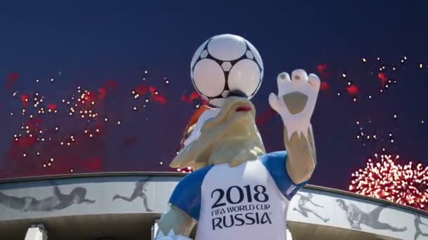 Moscow Rússia Agosto 2018 Fogos Artifício Sobre Mascote Oficial Copa — Vídeo de Stock