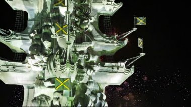 Moskova (Moskva) Nehri setin üzerine Moskova, Rusya 01 Ağustos 2018: Fireworks ve Peter büyük heykel, Moskova, Rusya (gece)--Gürcü Zurab Tsereteli tasarımcı tarafından tasarlanan ve 1997 yılında inşa edilmiştir  