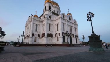 Moskova, Rusya 17 Ağustos 2018: Mesih İsa Katedrali (gece), Moskova, Rusya Federasyonu 