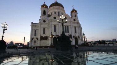 Moskova, Rusya 17 Ağustos 2018: Mesih İsa Katedrali (gece), Moskova, Rusya Federasyonu 