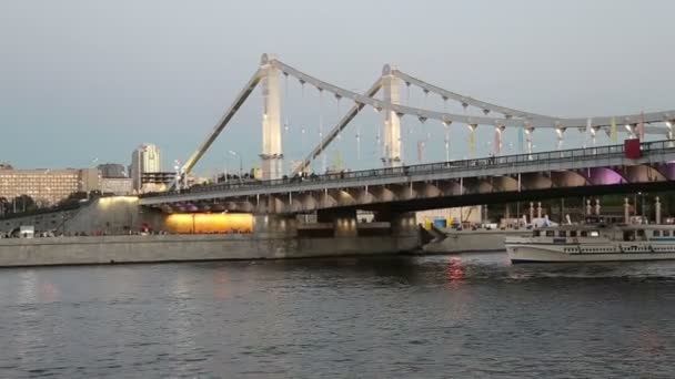 Moscú Rusia Agosto 2018 Río Moskow Moskva Puente Krymsky Puente — Vídeo de stock
