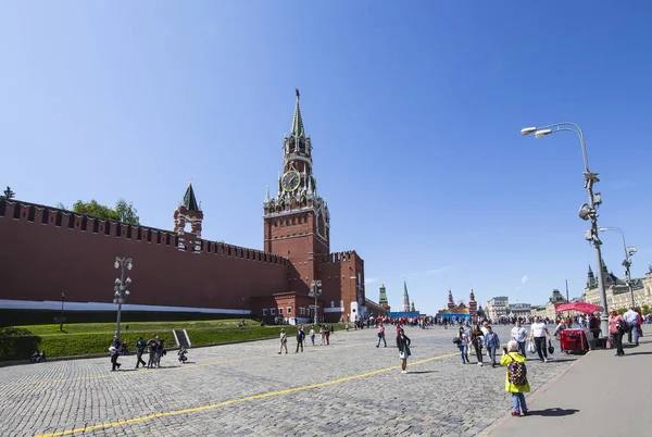 Moskva Rusko Května 2018 Turisté Jsou Procházky Rudé Náměstí Moskva — Stock fotografie