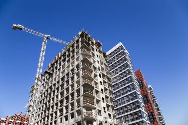 Çok katlı bina altında inşaat (yeni konut kompleksi), Moskova, Rusya Federasyonu 