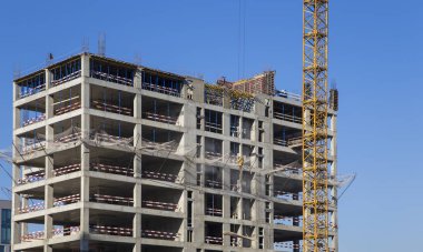 Çok katlı bina altında inşaat (yeni konut kompleksi), Moskova, Rusya Federasyonu 