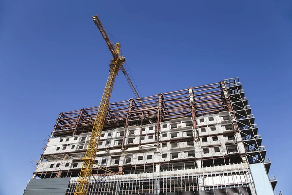 Çok katlı bina altında inşaat (yeni konut kompleksi), Moskova, Rusya Federasyonu 