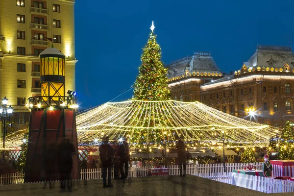 Dekorację Świąteczną Sylwester Moskwie Nocy Rosja Manege Square Pobliżu Kremla — Zdjęcie stockowe