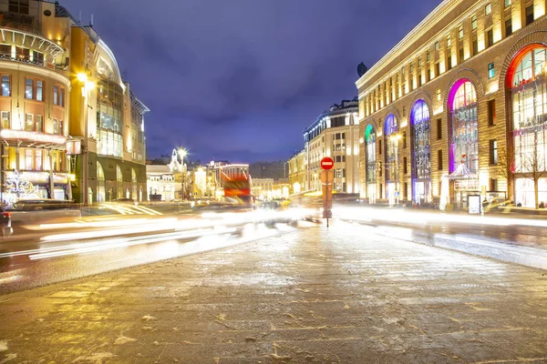 Juldekoration Nyårshelgen Moskva Natten Ryssland Trafik Bilar Centrum Nära Kreml — Stockfoto