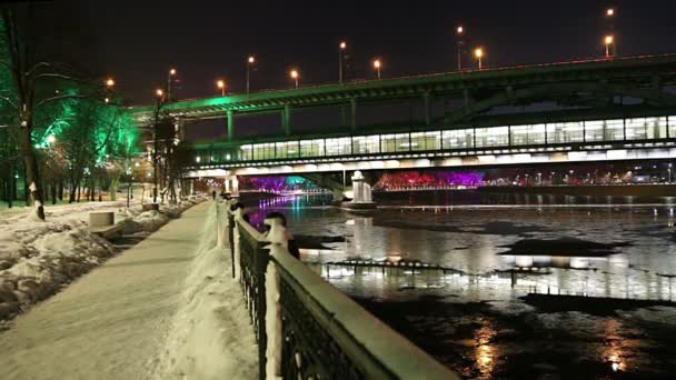 Natale Capodanno Decorazione Mosca Notte Russia Luzhnetskaya Bridge Metro Bridge — Video Stock