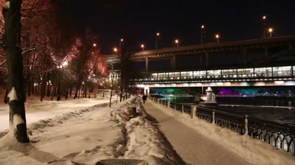 Decoratie Van Kerstmis Nieuwjaars Vakantie Moskou Bij Nacht Dijk Rusland — Stockvideo