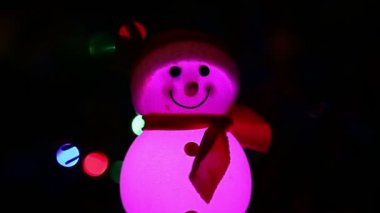 Dekoratif chritmas oyuncaklar ile güzel Noel ağacı