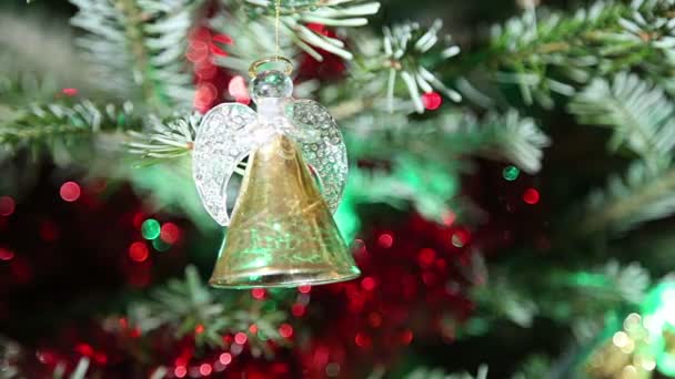Mooie Kerstboom Met Decoratieve Chritmas Speelgoed — Stockvideo
