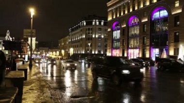 Moskova, Rusya - 13 Ocak 2019: Moskova'da Christmas (yeni yıl tatilleri) dekorasyon (gece), Rusya Federasyonu. Kremlin yakınındaki Center'da Rating arabalar. Lubyanskaya (Lubyanka) kare