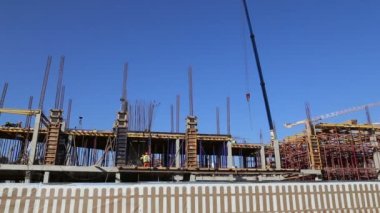 Moskova, Rusya 17 Ekim 2018: Çok katlı bina yapım aşamasında (yeni konut kompleksi), Moskova, Rusya Federasyonu 