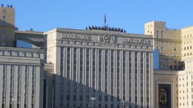 Ana bina, Rus Federation(Minoboron), gün--savunma nınbenimle therussian silahlı kuvvetleri yönetim organıdır. Moscow, Rusya Federasyonu 