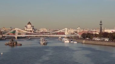 Moskova, Rusya 05 Kasım 2018: Moskova Nehri ve bentleri (gün). Moscow, Rusya Federasyonu