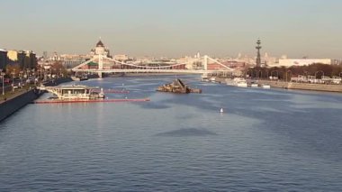 Moskova Nehri ve bentleri (gün). Moscow, Rusya Federasyonu