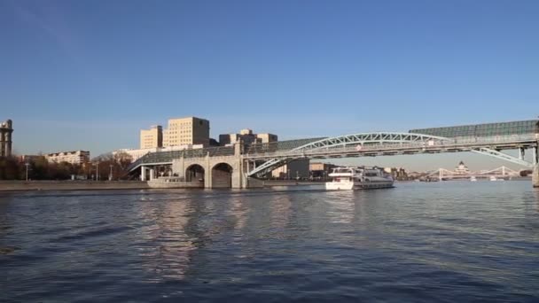Pohled Pushkinsky Andreevskij Most Řeka Moskva Den Moskva Rusko — Stock video