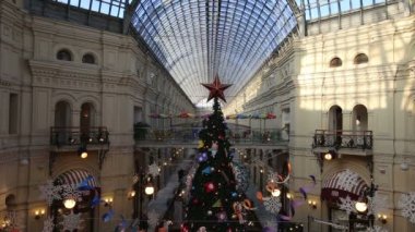 Moskova, Rusya 24 Ocak 2019: İç ana evrensel mağaza (sakız) Christmas (yeni yıl) tatil, Kızıl Meydan, Moskova, Rusya