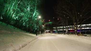 Christmas (yeni yıl tatilleri) dekorasyon (gece), Moskova'da Rusya--Andreevskaya (Andreevsky) dolgu 