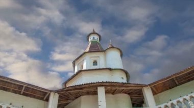 Diriliş Monastery(Voskresensky Monastery, Novoiyerusalimsky Monastery or New Jerusalem Monastery) gökyüzüne karşı--olan Moscow region, Rusya Federasyonu Rus Ortodoks Kilisesi'nin büyük bir manastır  