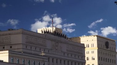 Ana bina, Rus Federation(Minoboron), gün--savunma nınbenimle therussian silahlı kuvvetleri yönetim organıdır. Moscow, Rusya Federasyonu 