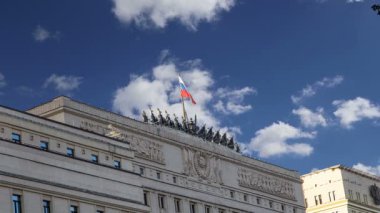 Ana bina, Rus Federation(Minoboron), gün--savunma nınbenimle therussian silahlı kuvvetleri yönetim organıdır. Moscow, Rusya Federasyonu 