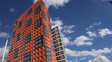 Çok katlı bina yapım aşamasında (yeni konut kompleksi) gökyüzü, Moskova, Rusya Federasyonu