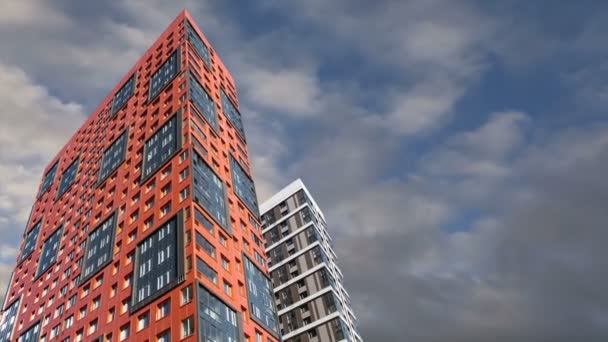 Mehrstöckiges Gebäude Bau Neuer Wohnkomplex Gegen Den Himmel Moskau Russland — Stockvideo