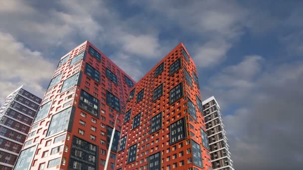 Edifício Vários Andares Construção Novo Complexo Residencial Contra Céu Moscou — Vídeo de Stock