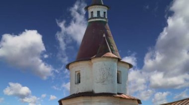 Diriliş Monastery(Voskresensky Monastery, Novoiyerusalimsky Monastery or New Jerusalem Monastery) gökyüzüne karşı--olan Moscow region, Rusya Federasyonu Rus Ortodoks Kilisesi'nin büyük bir manastır 