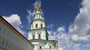 Diriliş Monastery(Voskresensky Monastery, Novoiyerusalimsky Monastery or New Jerusalem Monastery) gökyüzüne karşı--olan Moscow region, Rusya Federasyonu Rus Ortodoks Kilisesi'nin büyük bir manastır 