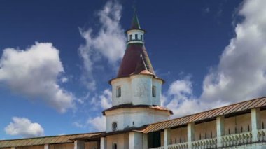 Diriliş Monastery(Voskresensky Monastery, Novoiyerusalimsky Monastery or New Jerusalem Monastery) gökyüzüne karşı--olan Moscow region, Rusya Federasyonu Rus Ortodoks Kilisesi'nin büyük bir manastır 