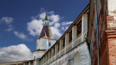 Diriliş Monastery(Voskresensky Monastery, Novoiyerusalimsky Monastery or New Jerusalem Monastery) gökyüzüne karşı--olan Moscow region, Rusya Federasyonu Rus Ortodoks Kilisesi'nin büyük bir manastır 