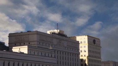 Ana bina, Rus Federation(Minoboron), gün--savunma nınbenimle therussian silahlı kuvvetleri yönetim organıdır. Moscow, Rusya Federasyonu 