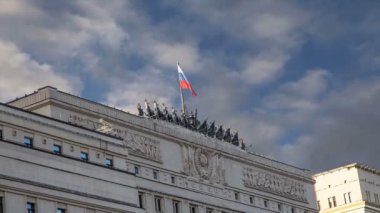 Ana bina, Rus Federation(Minoboron), gün--savunma nınbenimle therussian silahlı kuvvetleri yönetim organıdır. Moscow, Rusya Federasyonu 