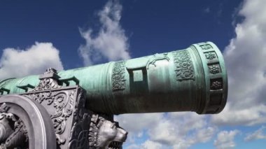 Çar topu gökyüzüne, Moskova Kremlin, Rusya--karşı bir büyük, Moskova Kremlin gerekçesiyle ekranda 5,94 metreden (19,5) uzun savaş topu  