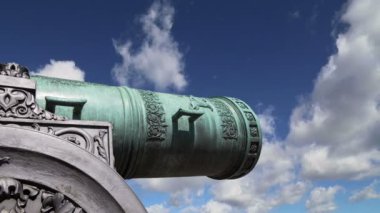 Çar topu gökyüzüne, Moskova Kremlin, Rusya--karşı bir büyük, Moskova Kremlin gerekçesiyle ekranda 5,94 metreden (19,5) uzun savaş topu  
