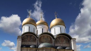 Varsayım Katedrali (Dormition Uspensky sobor Katedrali) gökyüzü. Moskova Kremlin, Rusya (gün içinde)  