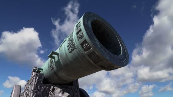 モスクワ クレムリン ロシア ツァーリ プーシュカ大き モスクワのクレムリンの敷地内に大砲の フィート の長さ — ストック動画
