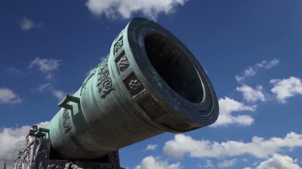 Tsar Cannon Proti Obloze Kreml Moskva Rusko Velký Metrů Dlouhé — Stock video