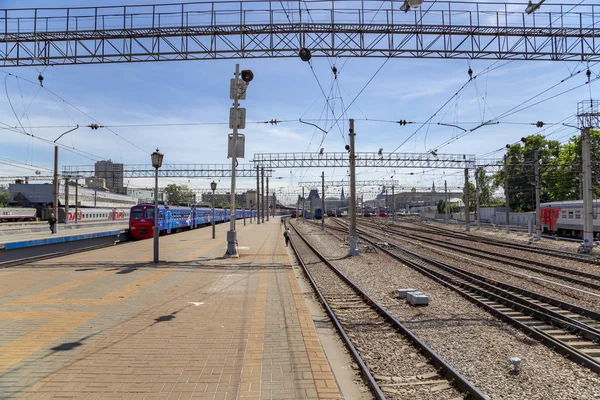 Moscú Rusia Junio 2015 Plataforma Pasajeros Moscú Estación Tren Yaroslavsky — Foto de Stock