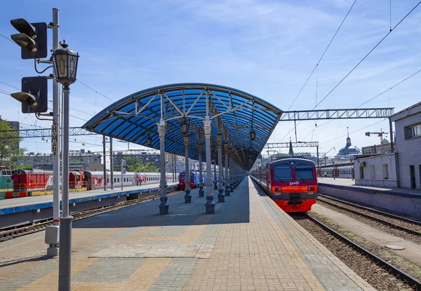Mosca Russia Giugno 2015 Piattaforma Passeggeri Mosca Stazione Ferroviaria Yaroslavsky — Foto Stock