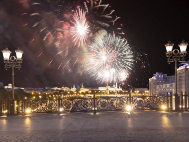 Fireworks Kremlin (gece), Moskova, Rusya - Moskova'nın en popüler görünümü 