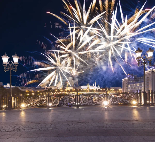 Fuegos Artificiales Sobre Kremlin Por Noche Moscú Rusia Vista Más —  Fotos de Stock