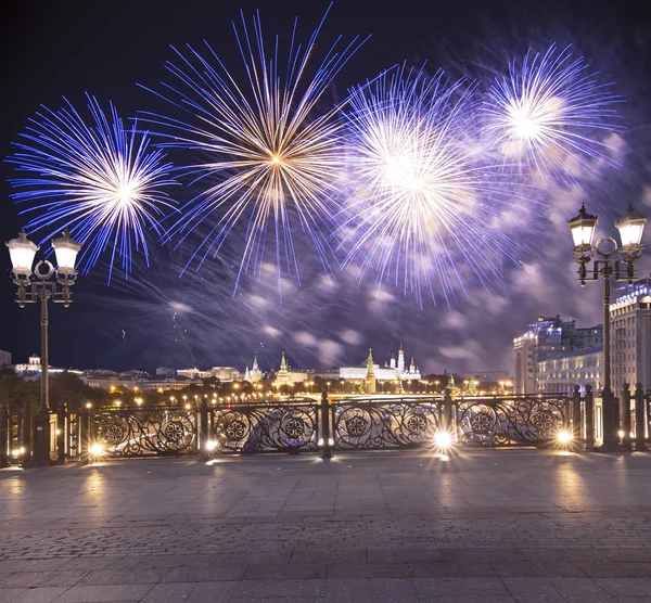 Tűzijáték Alatt Kreml Éjjel Moszkva Oroszország Leg Népszerű Nézet Moszkva — Stock Fotó