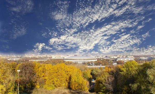 Widok Centrum Moskwy Wzgórza Worobiowe Lub Worobiowy Gory Obserwacji Wyświetlanie — Zdjęcie stockowe