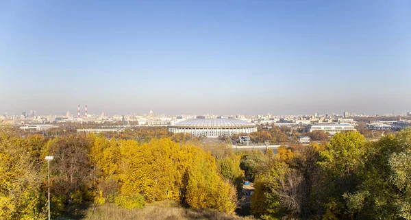 Blick Auf Zentralmoskau Von Sperlingshügeln Oder Vorobyovy Gory Beobachtungsplattform Ist — Stockfoto