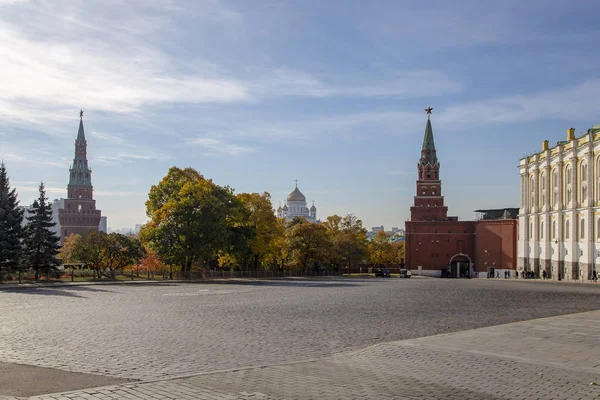 Внутри Московского Кремля День — стоковое фото