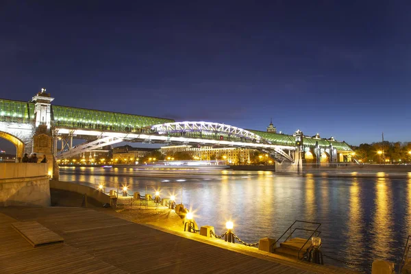 Vista Del Puente Pushkinsky Andreevsky Del Río Moskva Por Noche — Foto de Stock